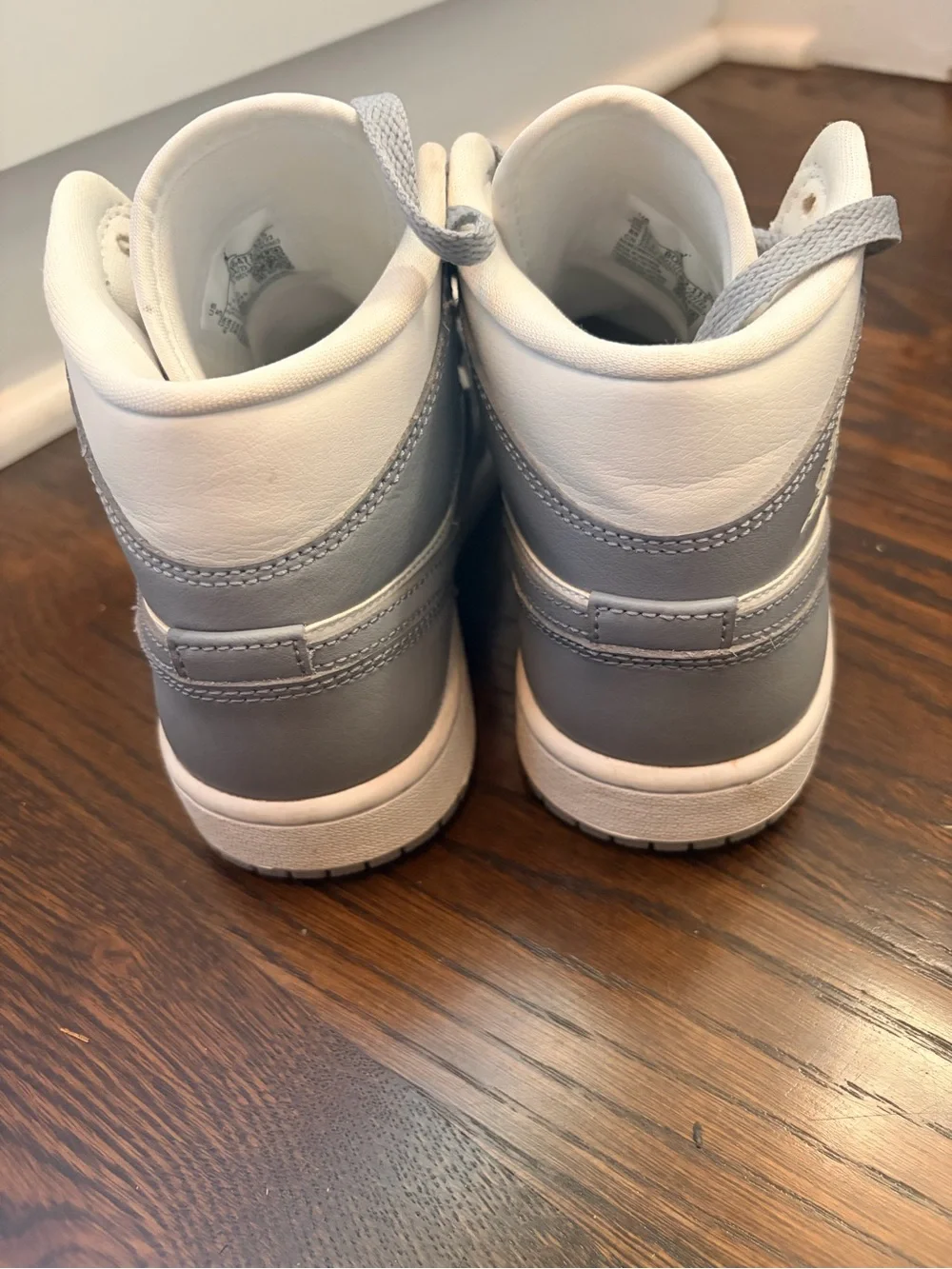 Jordan Air Jordan 1 Mid Men's Sneakers - White & Light Gray